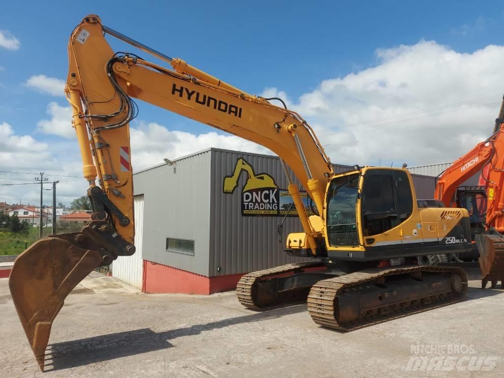 Hyundai R 250 -9 حفارات زحافة
