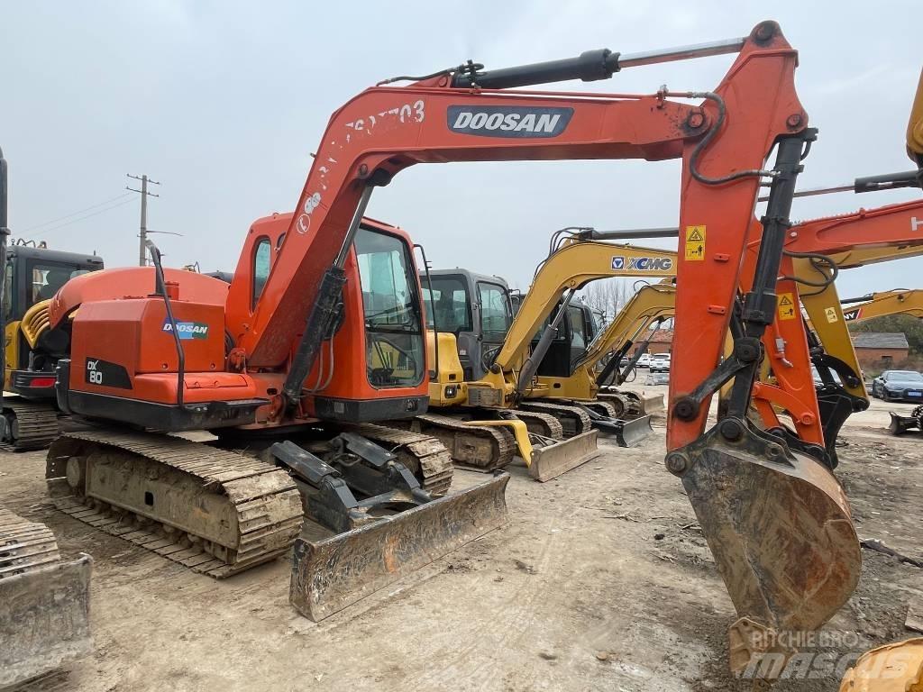 Doosan DX80 حفارات صغيرة أقل من 7 طن (حفارات صغيرة)