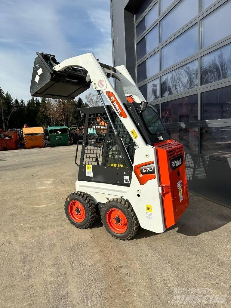 Bobcat S 70 لوادر انزلاقية التوجيه