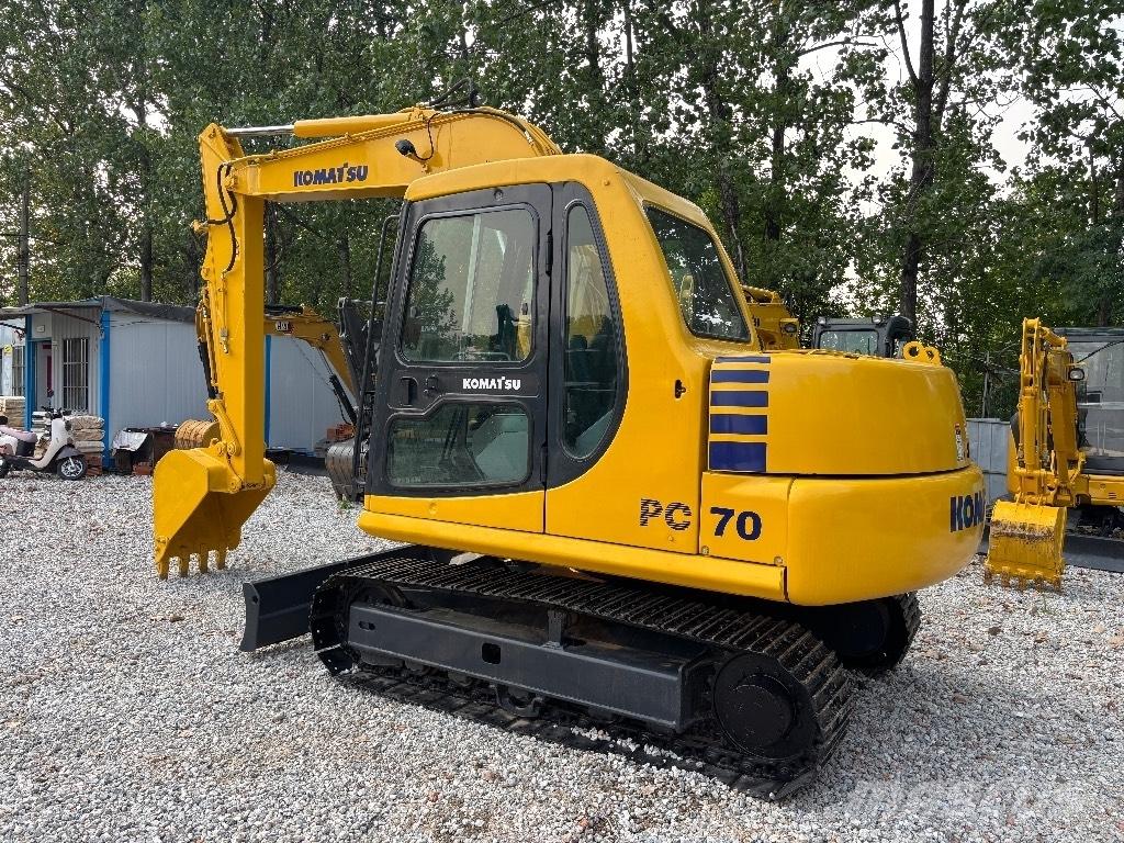 Komatsu PC 70 حفارات زحافة