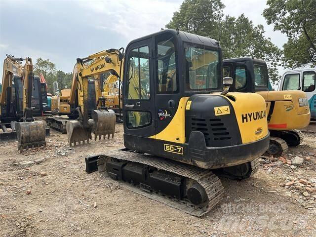 Hyundai R60-7 حفارات زحافة