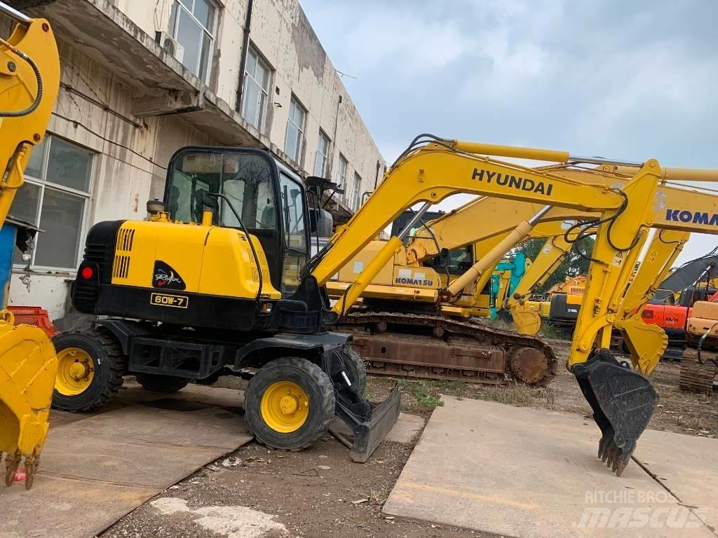 Hyundai Robex 60 W-7 حفارات بعجل
