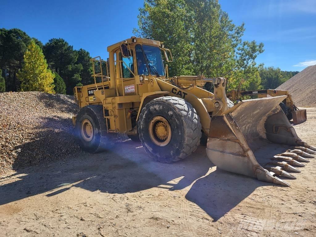 CAT 966E لوادر بعجل