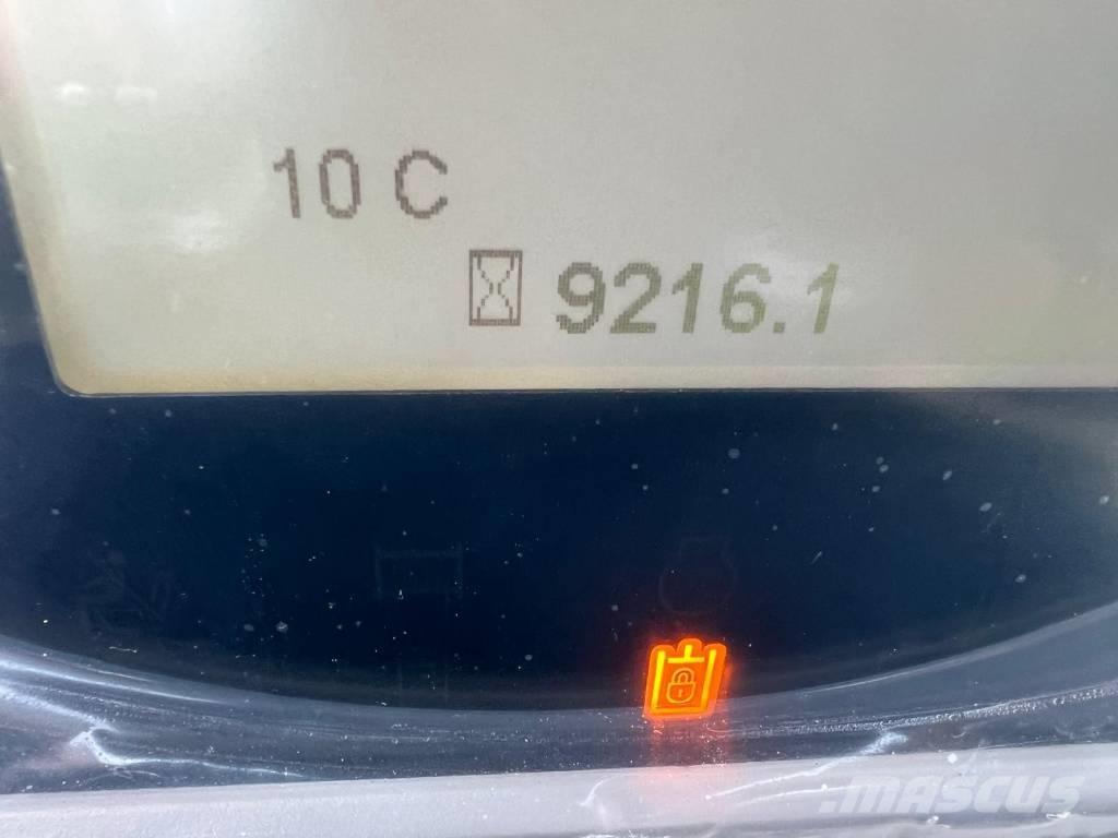 CAT D 6 N LGP بلدوزرات مجنزرة