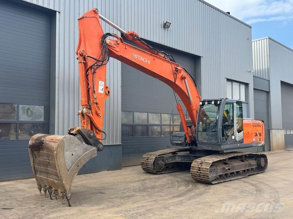 Hitachi ZX210LC-3 حفارات زحافة