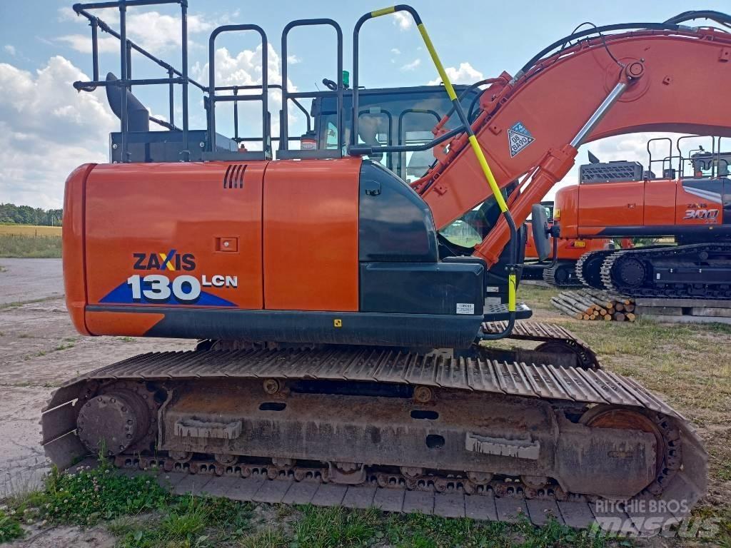 Hitachi ZX130LCN-6 حفارات زحافة