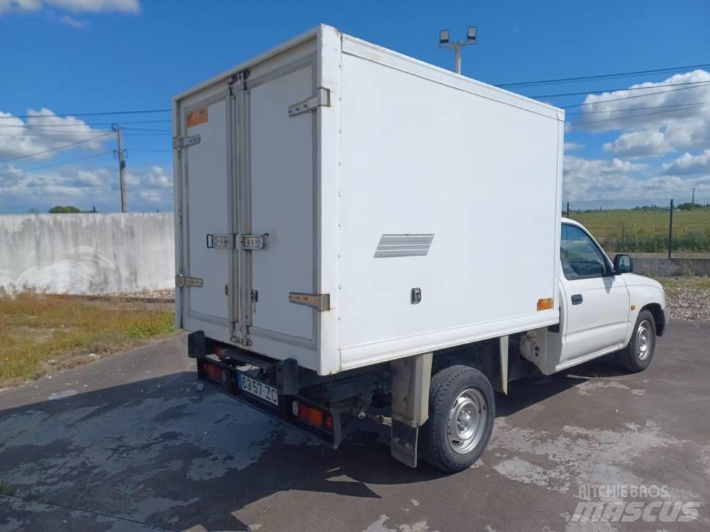 Toyota Hilux شاحنات خفيفة/مفصلية الجوانب