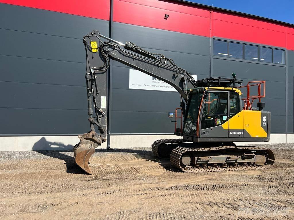 Volvo EC 140 E حفارات زحافة