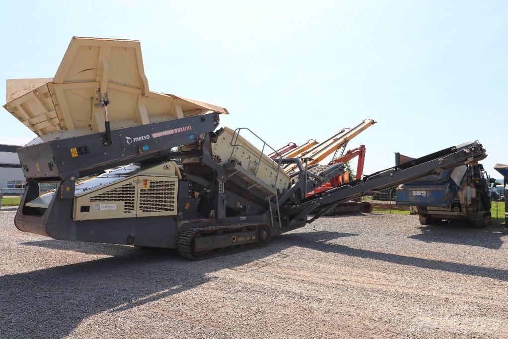 Metso S 2.5 أجهزة فحص متنقلة