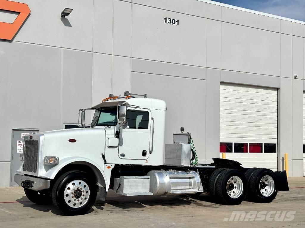 Peterbilt 367 وحدات الجر
