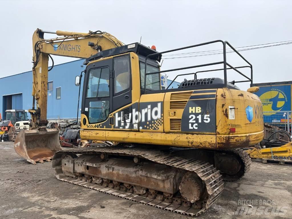 Komatsu HB 215 LC حفارات زحافة