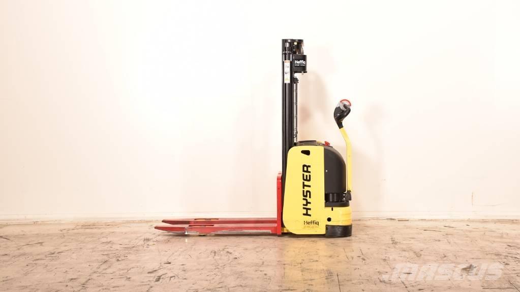 Hyster S 1.0-24 معدات التكديس الجوالة