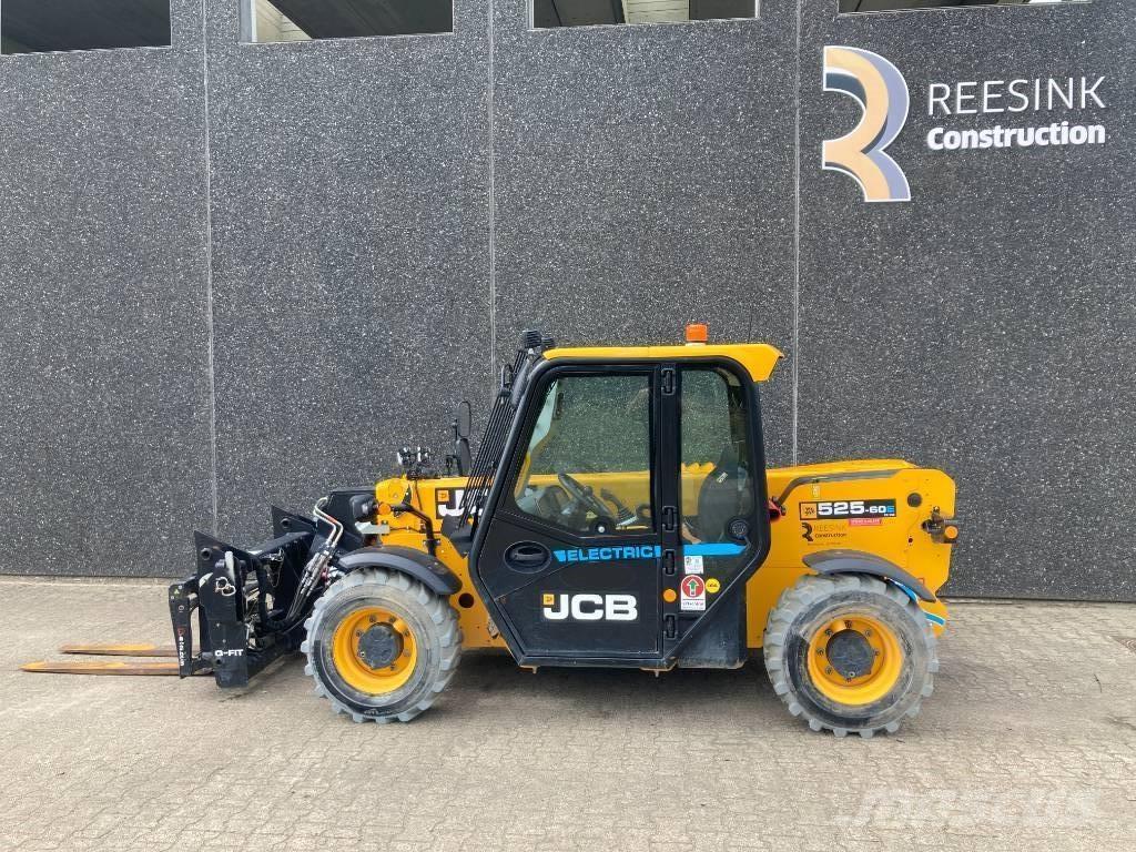 JCB 525-60 E مناولات متداخلة