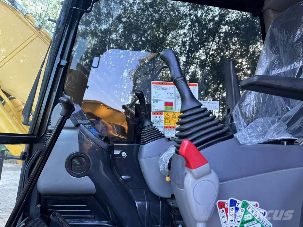 Komatsu PC 120-8 حفارات زحافة