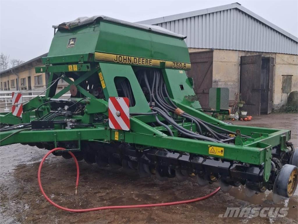 John Deere 750 A ماكينات زراعية - غير ذلك