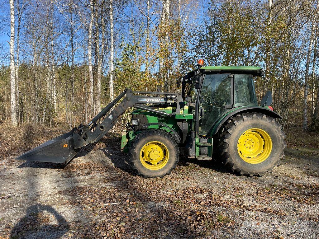 John Deere 5720 الجرارات