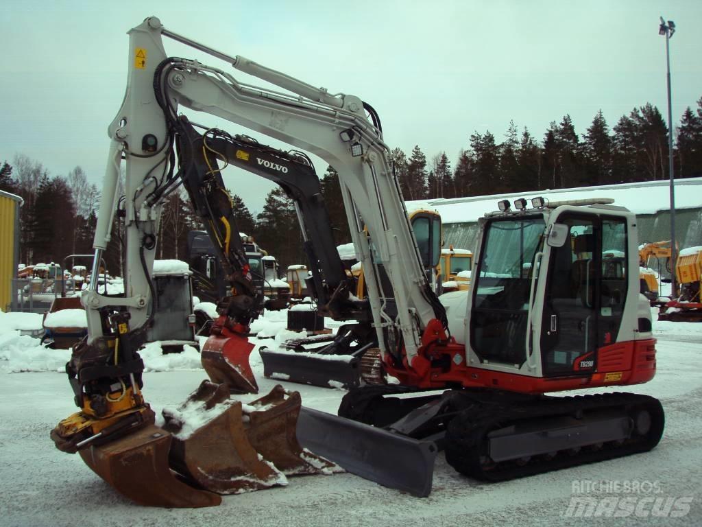 Takeuchi TB 290 حفارات وسط 7 طن - 12 طن