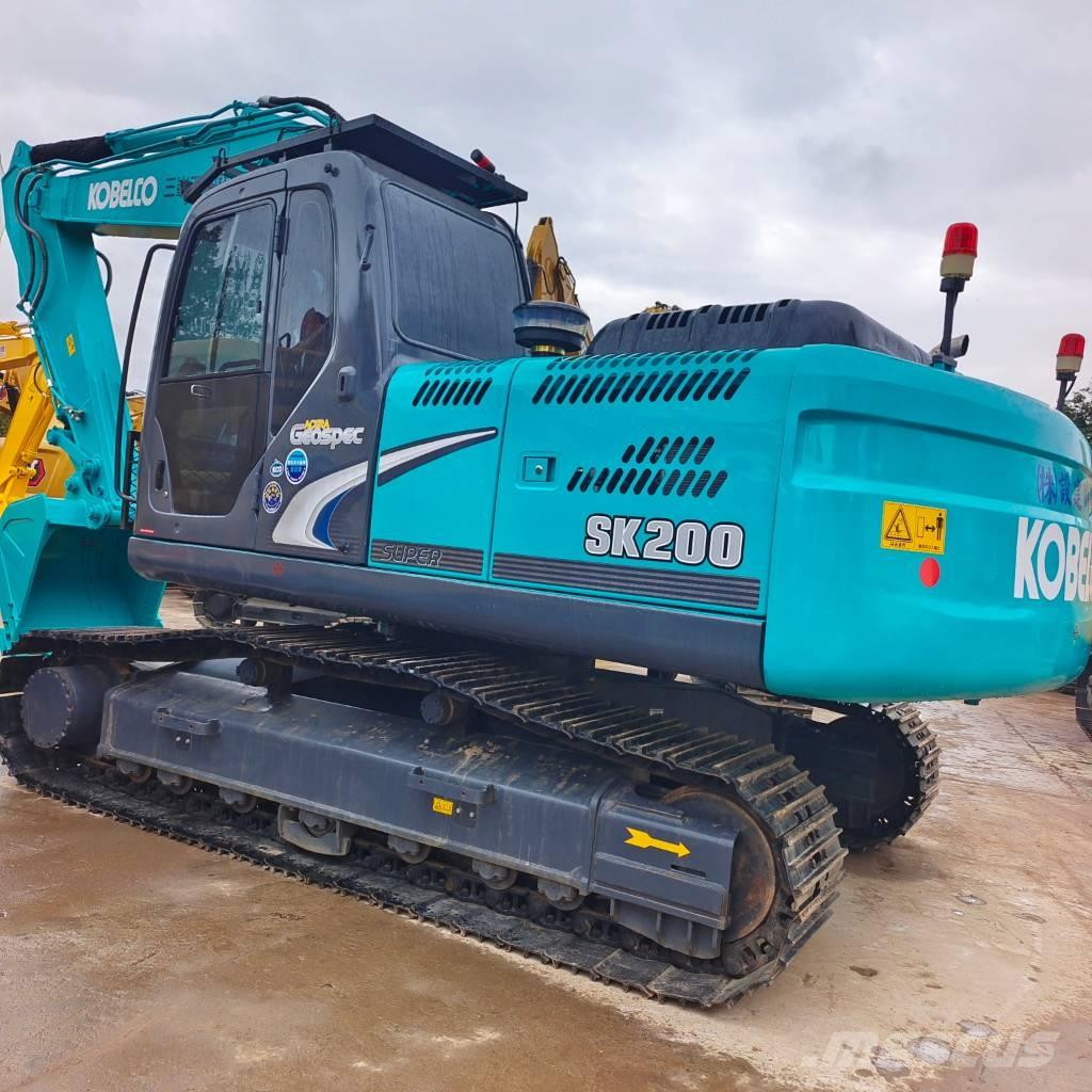 Kobelco SK 200 حفارات زحافة