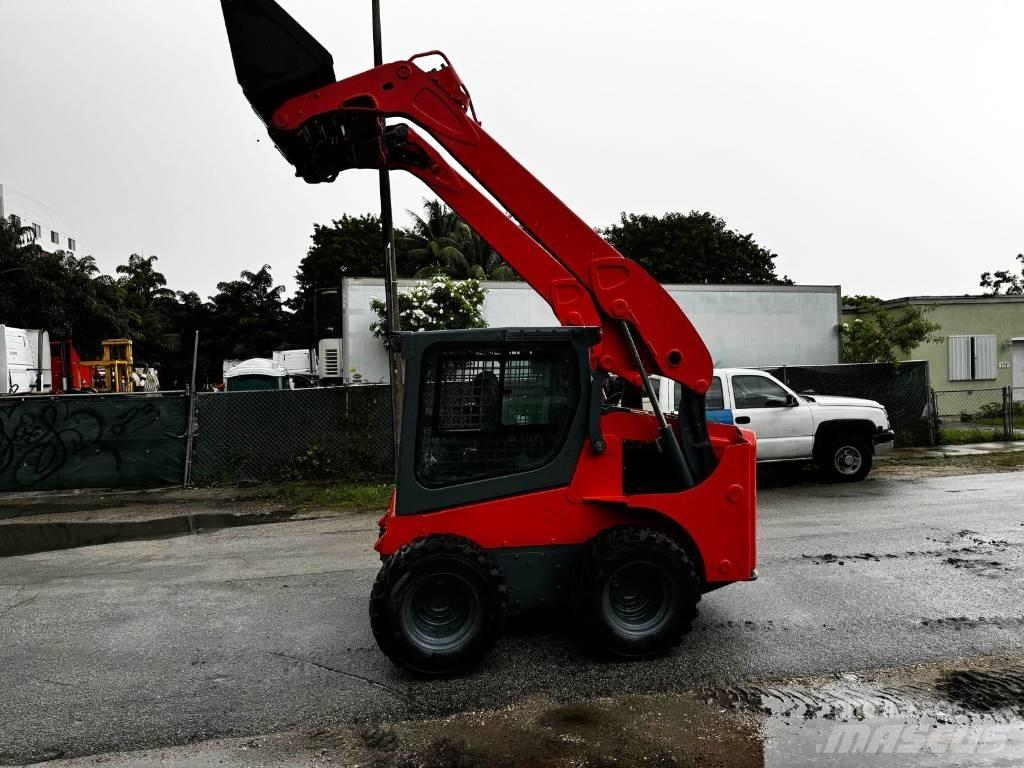 Kubota SSV 75 لوادر انزلاقية التوجيه