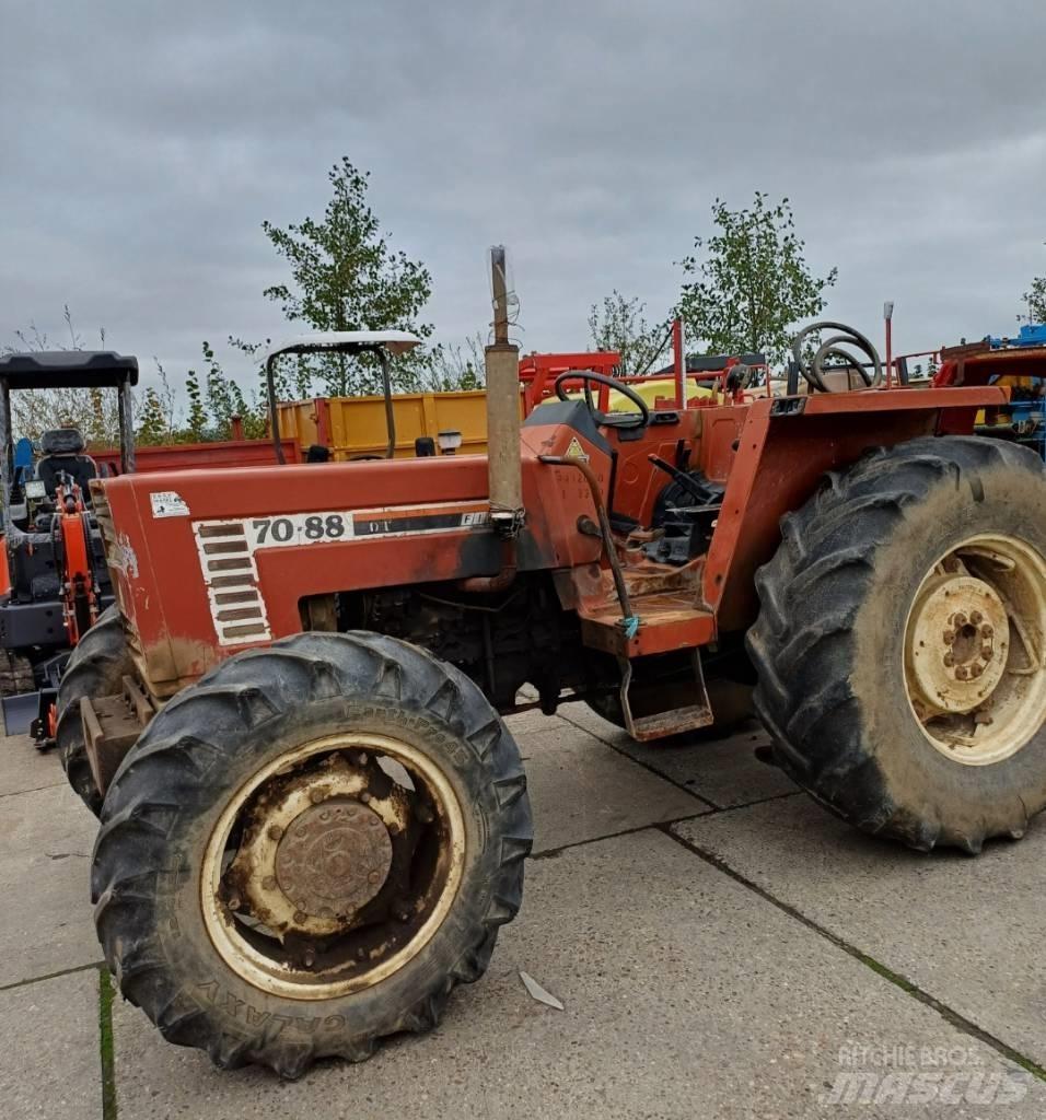 Fiatagri 70-88 الجرارات