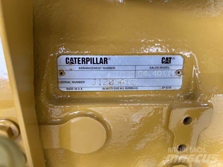 CAT C4.4 المحركات البحرية المساعدة