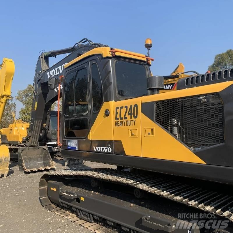 Volvo EC 240 حفارات زحافة