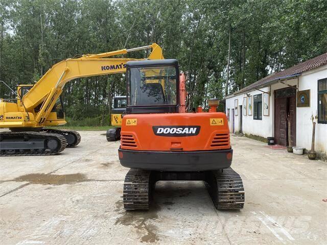Doosan DH55 حفارات صغيرة أقل من 7 طن (حفارات صغيرة)