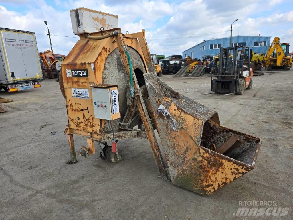 Torgar TH-300-425 ماكينات تشطيب خرسانة