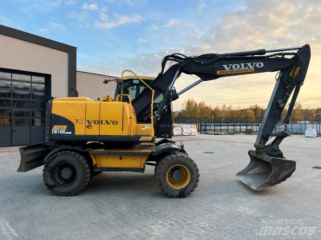Volvo EW 140 C حفارات بعجل
