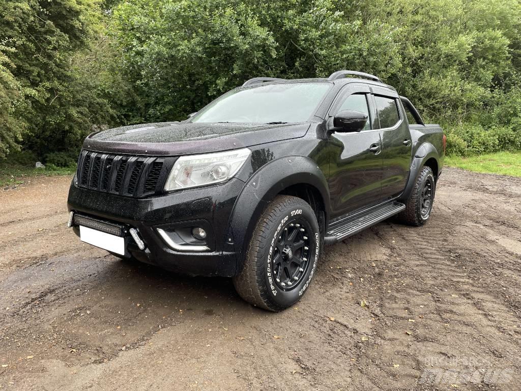 Nissan Navara شاحنات خفيفة/مفصلية الجوانب