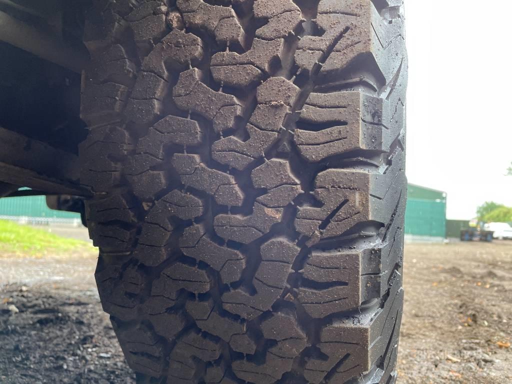 Nissan Navara شاحنات خفيفة/مفصلية الجوانب