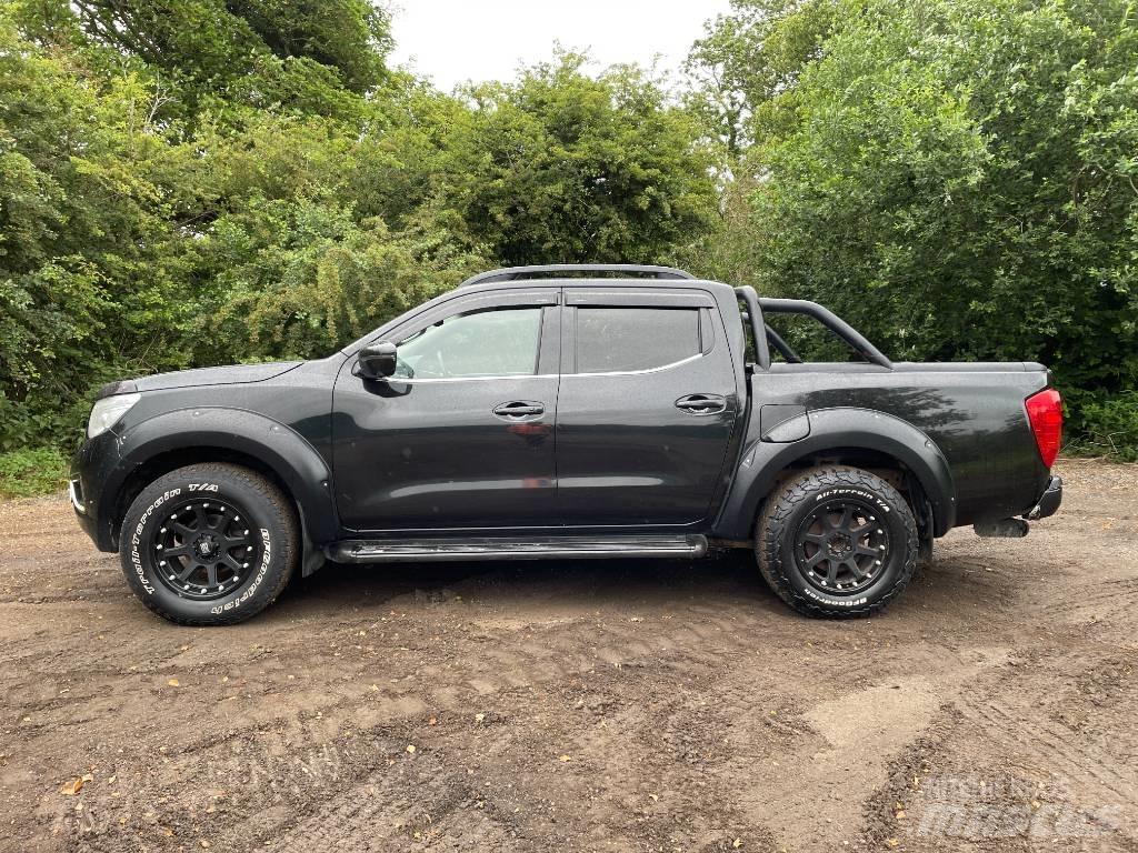 Nissan Navara شاحنات خفيفة/مفصلية الجوانب