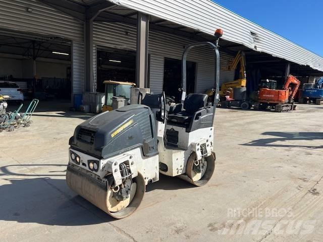 Bomag BW 100 AD-5 مداحل ثنائية الاسطوانة