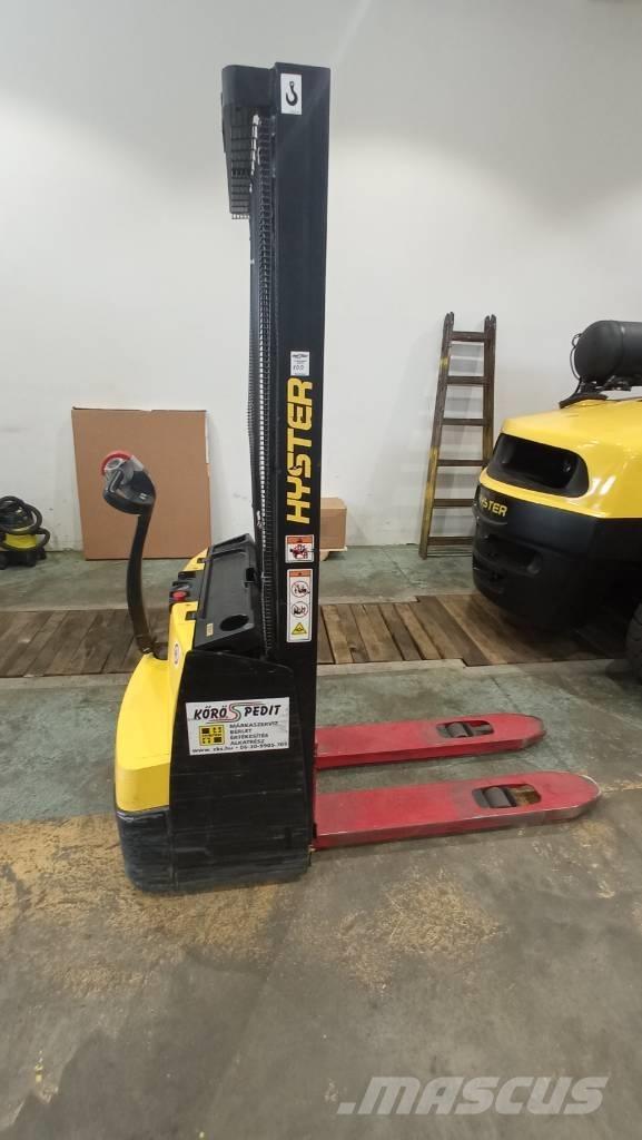 Hyster S 1.0 E شاحنات مناولة ذات منصة نقالة يدوية