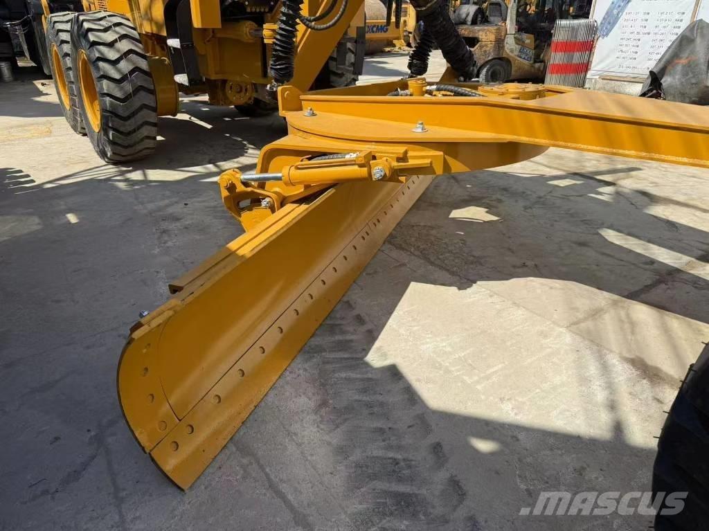 CAT 140 H معدات تمهيد الطرق