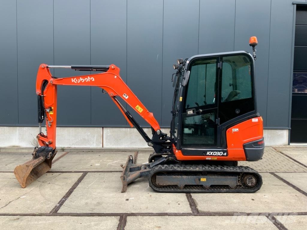 Kubota KX 030-4 حفارات صغيرة أقل من 7 طن (حفارات صغيرة)