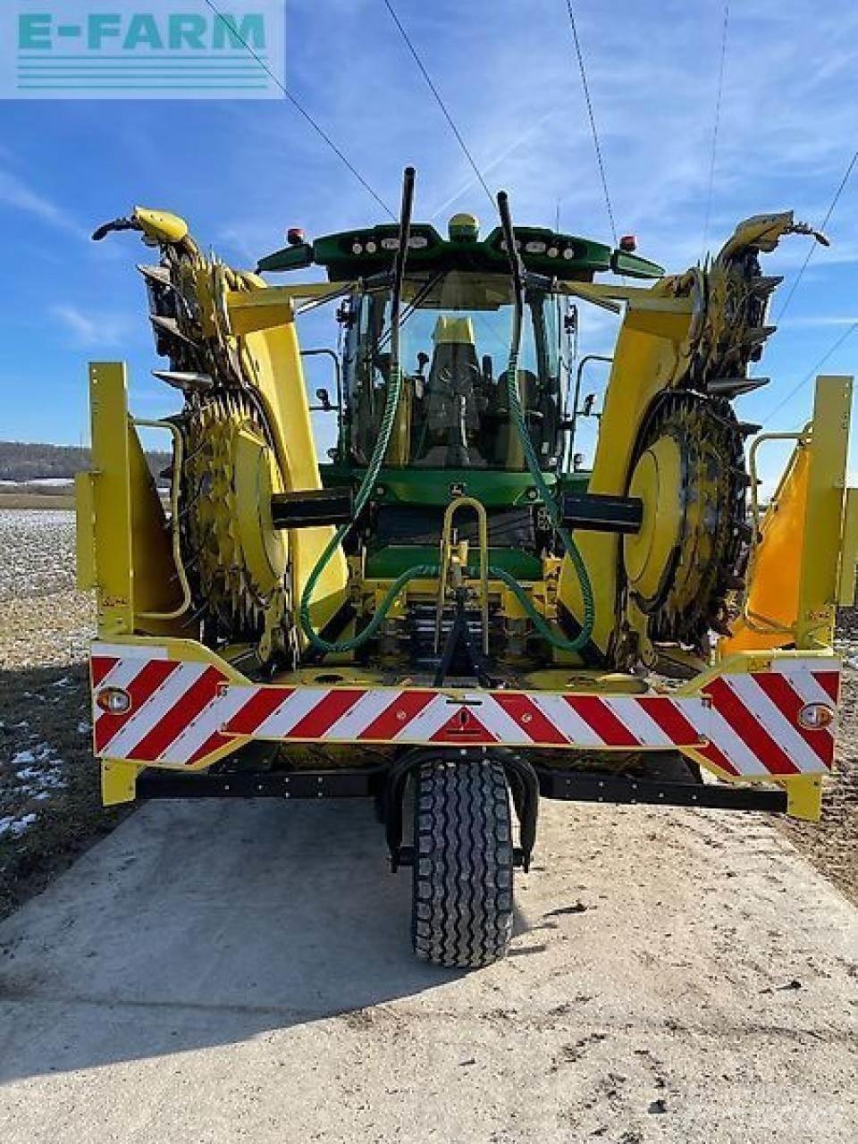 John Deere 8500 علافات ذاتية الدفع