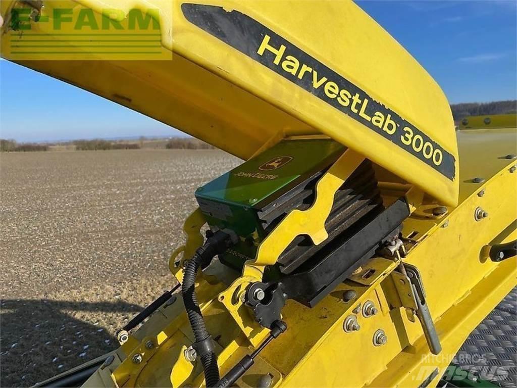 John Deere 8500 علافات ذاتية الدفع