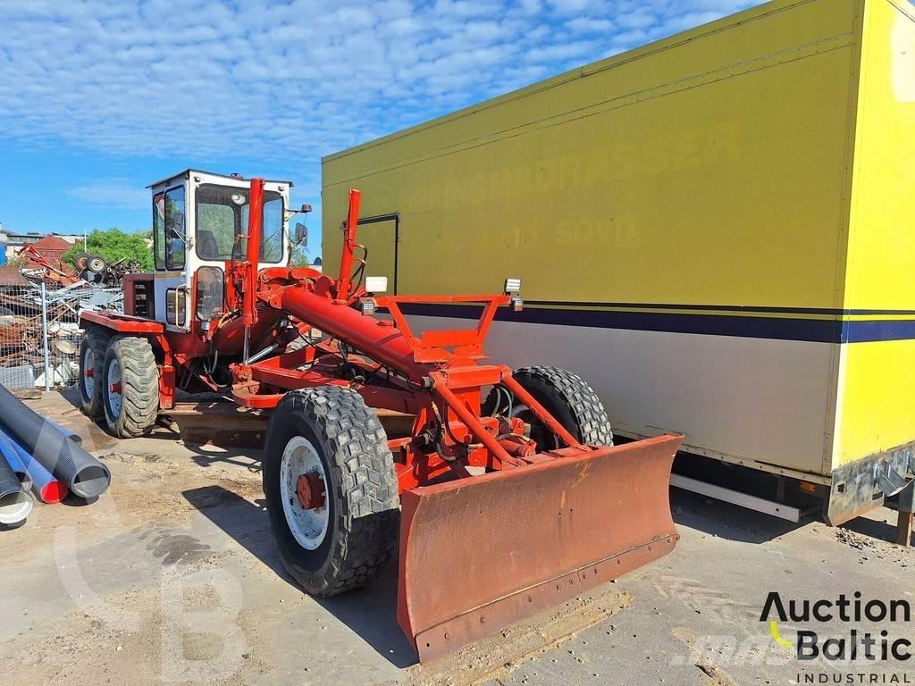 O&K F156 معدات تمهيد الطرق
