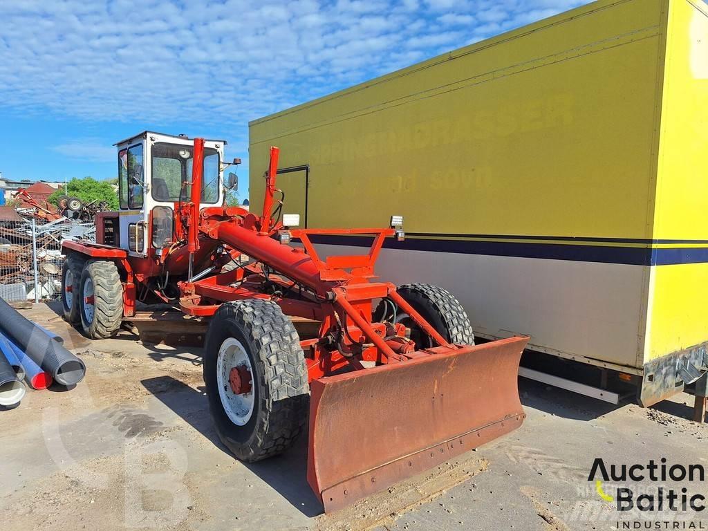 O&K F156 معدات تمهيد الطرق