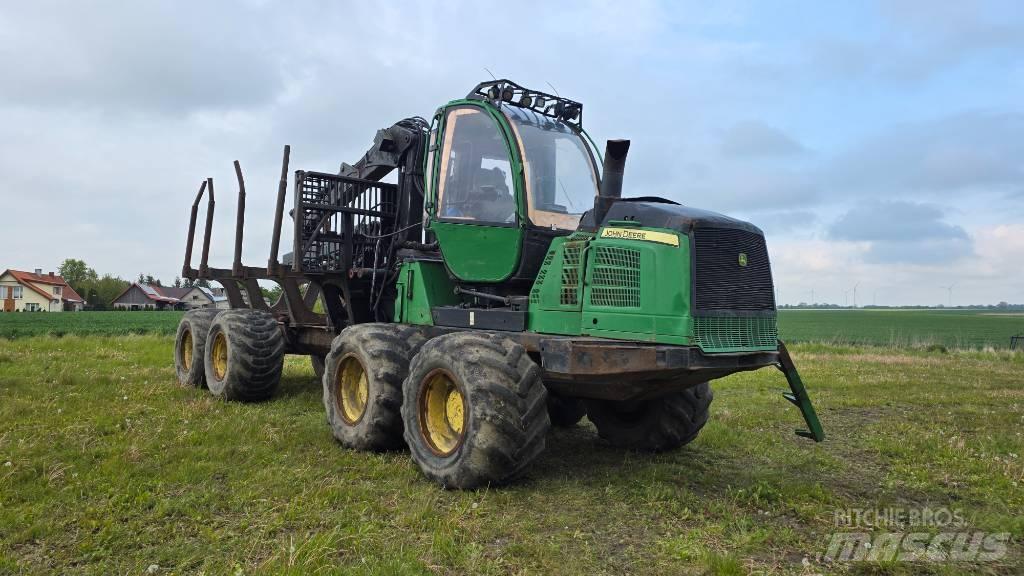 John Deere 1210 E شاحنات