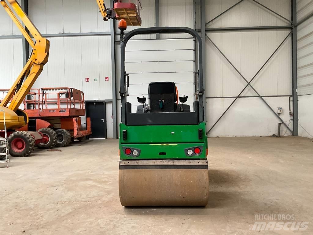 Bomag BW 135 AD-5 مداحل ثنائية الاسطوانة