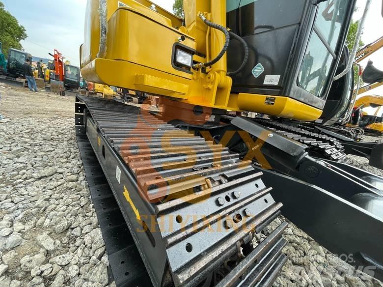 Komatsu PC 70 حفارات وسط 7 طن - 12 طن