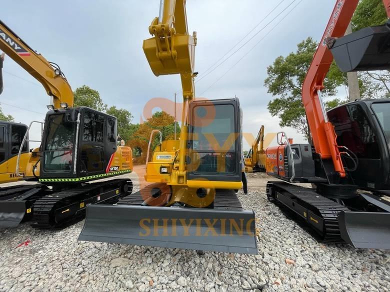 Komatsu PC 70 حفارات وسط 7 طن - 12 طن