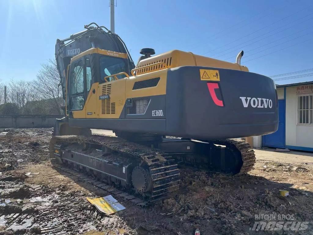 Volvo EC360DL حفارات زحافة