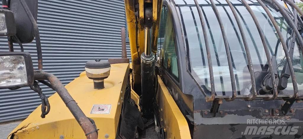 CAT TH215 مناولات متداخلة