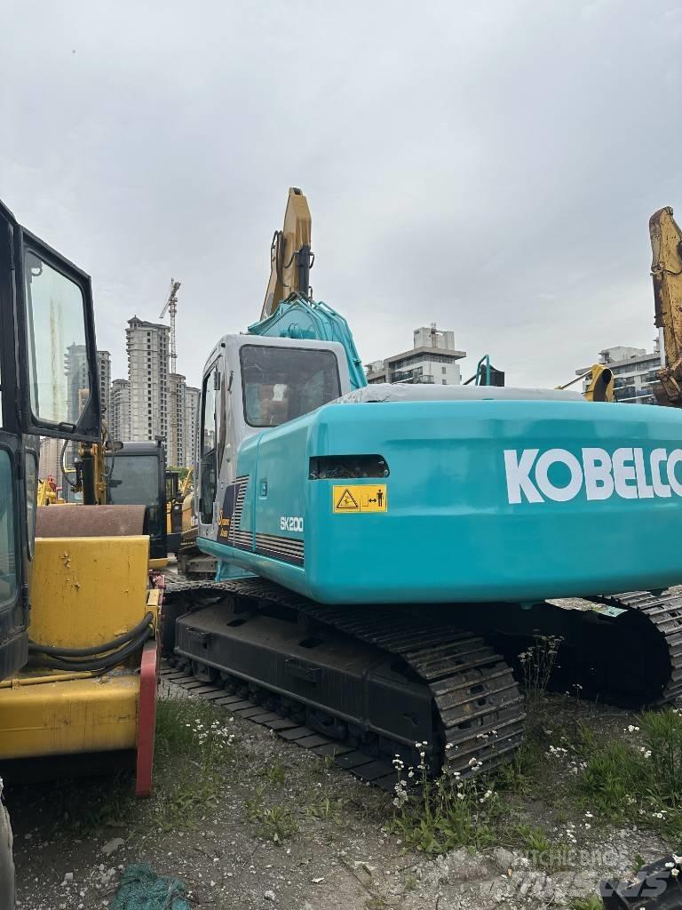 Kobelco SK 200 حفارات زحافة