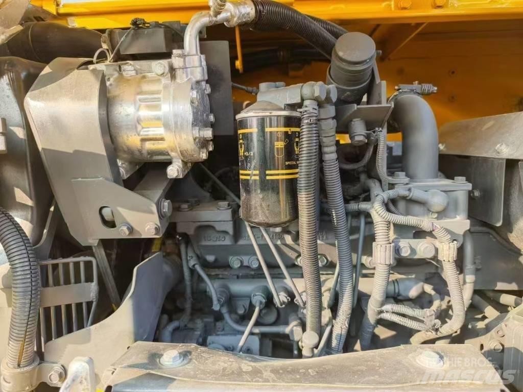 Komatsu 70-8 حفارات زحافة