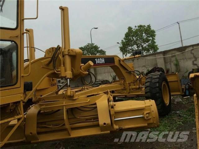 CAT 140 H معدات تمهيد الطرق