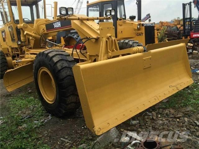 CAT 140 H معدات تمهيد الطرق
